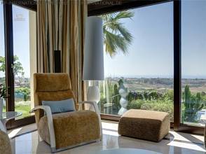 Thumbnail von ***Moderne Architektur mit Panoramablick auf das Meer und die Berge***