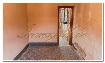 Thumbnail von Immogold Sizilien. Instaurieren sie das sizilianische Palazzo mit Innenhof und Kirche