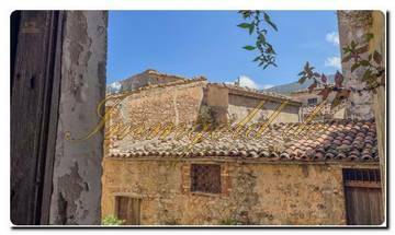 Thumbnail von Immogold Sizilien. Instaurieren sie das sizilianische Palazzo mit Innenhof und Kirche