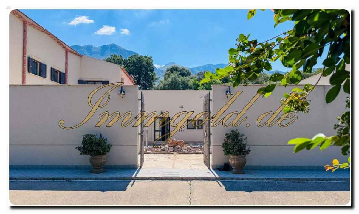 Immogold Sizilien, SGS 25102 großes Anwesen samt einem Gästehaus einer alten Kirche/Kapelle und einem Innenhof