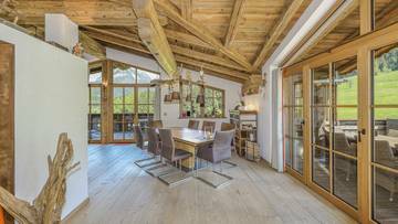 Thumbnail von Luksusowa willa z widokiem na cesarza na słonecznym, odosobnionym miejscu