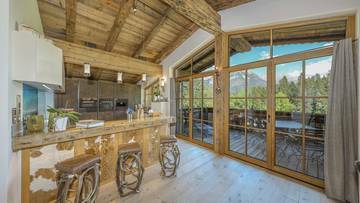 Thumbnail von Luksusowa willa z widokiem na cesarza na słonecznym, odosobnionym miejscu