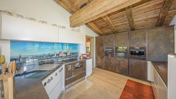 Thumbnail von Luksusowa willa z widokiem na cesarza na słonecznym, odosobnionym miejscu