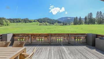 Thumbnail von Luksusowa willa z widokiem na cesarza na słonecznym, odosobnionym miejscu