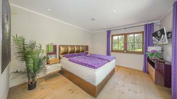 Thumbnail von Luksusowa willa z widokiem na cesarza na słonecznym, odosobnionym miejscu