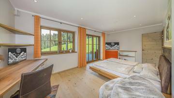 Thumbnail von Luksusowa willa z widokiem na cesarza na słonecznym, odosobnionym miejscu