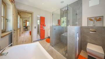 Thumbnail von Luksusowa willa z widokiem na cesarza na słonecznym, odosobnionym miejscu