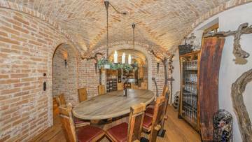 Thumbnail von Luksusowa willa z widokiem na cesarza na słonecznym, odosobnionym miejscu