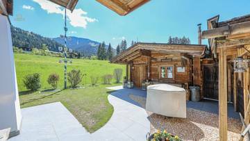 Thumbnail von Luksusowa willa z widokiem na cesarza na słonecznym, odosobnionym miejscu