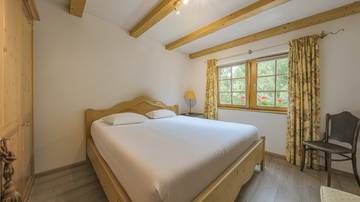 Thumbnail von Großzügige Wohnung mit schönem Ausblick in Zentrumslage