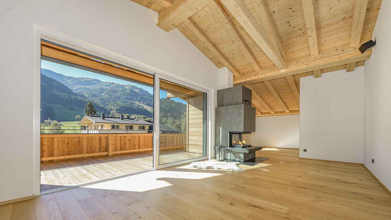 Neubau-Penthouse mit Panorama-Ausblick in sonniger Lage