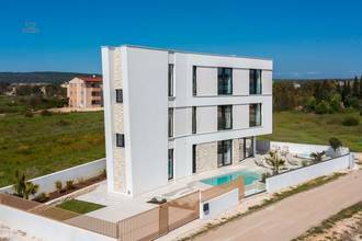 Thumbnail von Moderne Villa in der 1. Reihe zum Meer