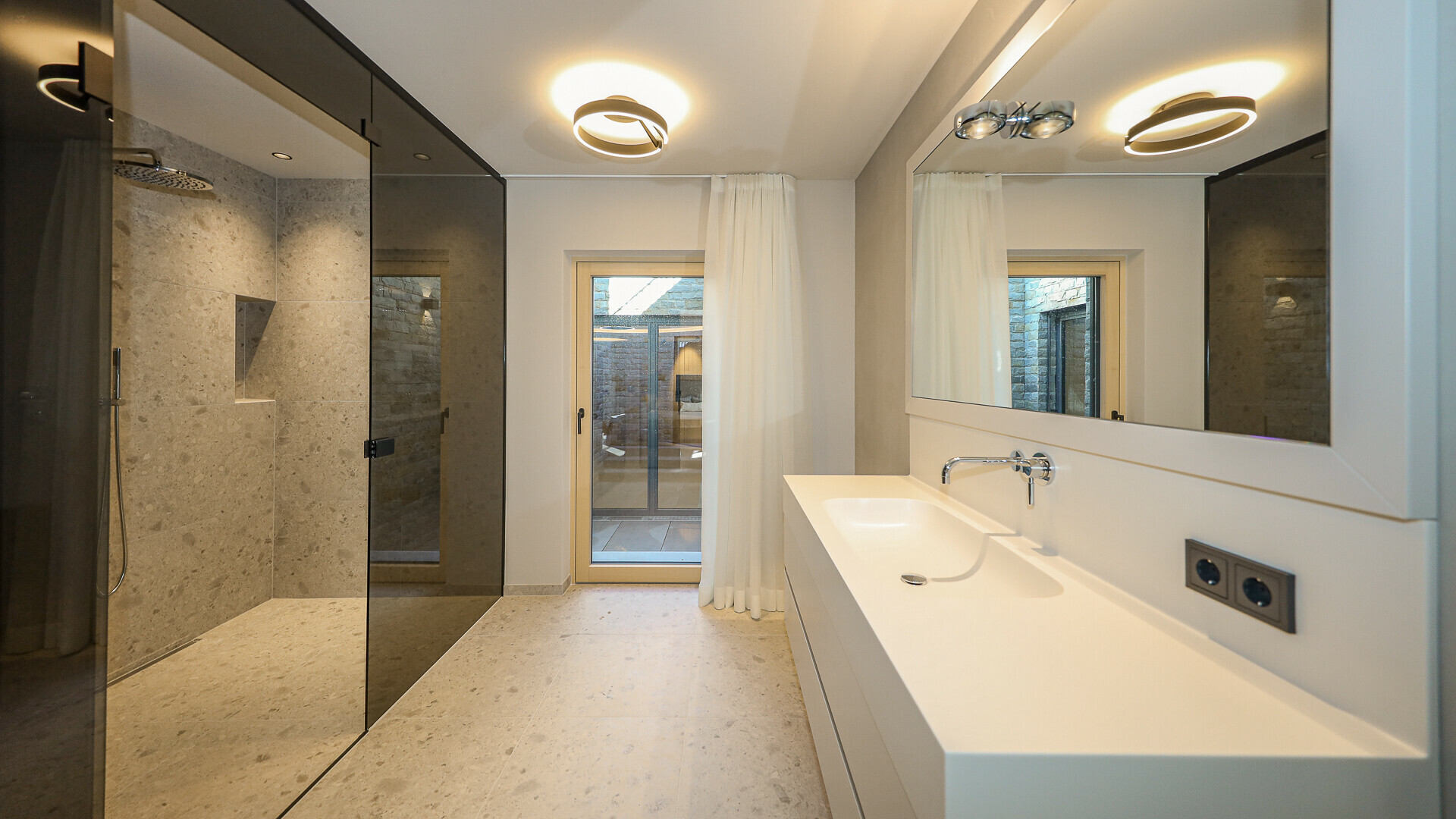 Thumbnail von Luxuriöse Gartenwohnung mit eigenem Wellnessbereich