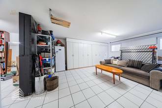 Thumbnail von Luxuriöse Villa im Wienerwald – Beheizter Salzwasserpool, Gartenparadies & Premium-Parkmöglichkeiten