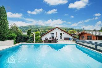 Thumbnail von Luxuriöse Villa im Wienerwald – Beheizter Salzwasserpool, Gartenparadies & Premium-Parkmöglichkeiten