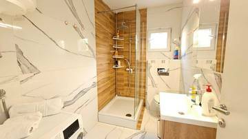 Thumbnail von Wohnung mit Meerblick + sep. Studio