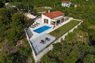 Thumbnail von Moderner Bungalow mit Pool und Meerblick