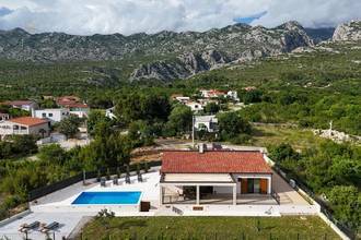 Thumbnail von Moderner Bungalow mit Pool und Meerblick
