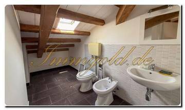 Thumbnail von Immogold Familienfreundliche Villa mit riesigen Obstgarten und vier Schlafzimmern