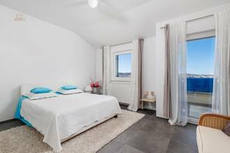 Thumbnail von Modernes Familienhaus mit wunderschönem Blick auf das Meer, Region Karlobag