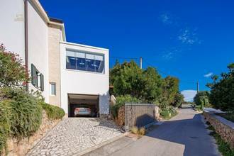 Thumbnail von Modernes Familienhaus mit wunderschönem Blick auf das Meer, Region Karlobag
