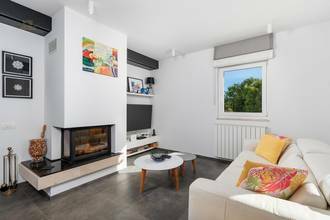 Thumbnail von Modernes Familienhaus mit wunderschönem Blick auf das Meer, Region Karlobag