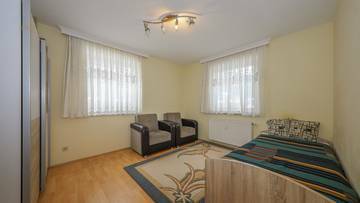 Thumbnail von Großzügige Gartenwohnung in zentraler Ruhelage