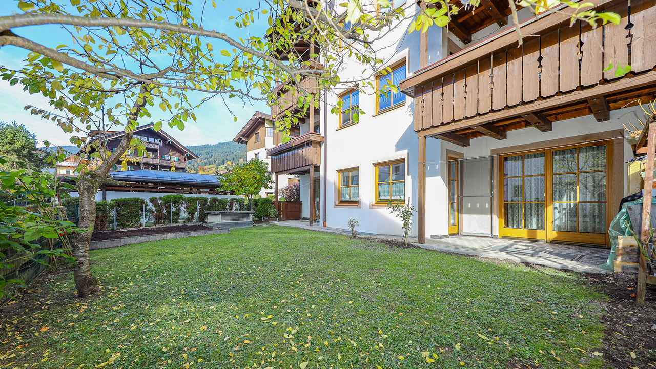 Großzügige Gartenwohnung in zentraler Ruhelage