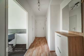 Thumbnail von Helle Garconniere, Nähe Meiselmarkt