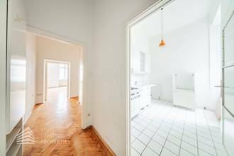 Thumbnail von Helle, sanierungsbedürftige 4-Zimmer Wohnung, Nähe Kutschkermarkt