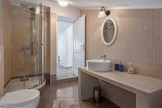 Thumbnail von Haus mit Swimmingpool in mediterraner, ruhiger Umgebung