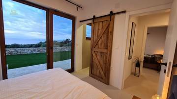 Thumbnail von Moderner Bungalow mit Panorama-Meerblick, Insel Pag