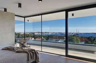 Thumbnail von Moderne Villa mit Pool und Dachterrasse