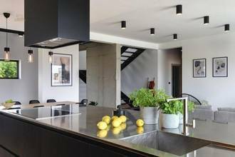 Thumbnail von Moderne Villa mit Pool und Dachterrasse