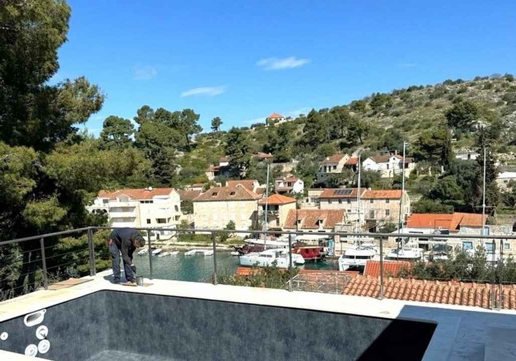 Dalmatinische Villa nahe dem Meer, Insel Brac