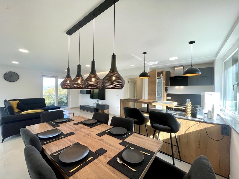 Thumbnail von Moderne Wohnung mit Meerblick