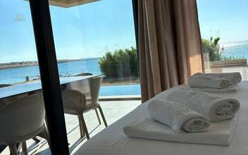 Thumbnail von Appartement mit Infinity-Pool nahe dem Meer