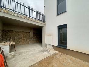 Thumbnail von Neue Erdgeschosswohnung mit Pool