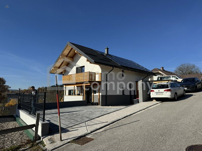 Thumbnail von !! Neuer Preis !! Charmantes Wohnhaus in Neukirchen an der Vöckla.