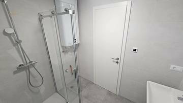 Thumbnail von Moderne Neubauwohnung mit wunderschönem Stadt- und Meerblick