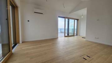 Thumbnail von Moderne Neubauwohnung mit wunderschönem Stadt- und Meerblick