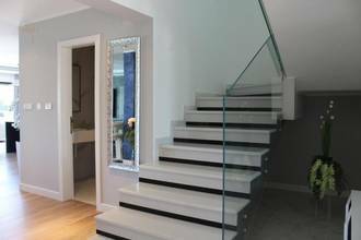 Thumbnail von Nowoczesna willa z basenem i panoramicznym widokiem na morze