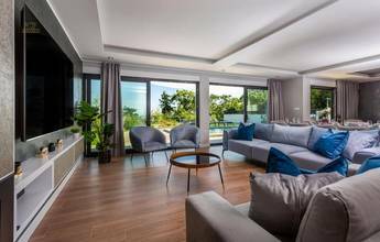 Thumbnail von Nowoczesna willa z basenem i panoramicznym widokiem na morze