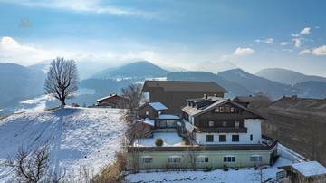 Thumbnail von İnnsbruck ve Kitzbühel arasında, en büyük özel koruma tesislerinden biriyle mülk