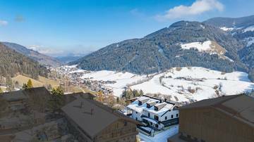 Thumbnail von İnnsbruck ve Kitzbühel arasında, en büyük özel koruma tesislerinden biriyle mülk