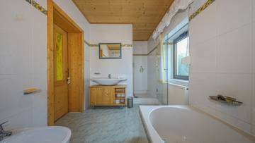 Thumbnail von İnnsbruck ve Kitzbühel arasında, en büyük özel koruma tesislerinden biriyle mülk