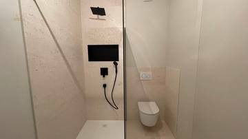 Thumbnail von Modernes Penthouse mit Blick auf das Meer