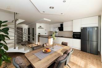 Thumbnail von Moderne Maisonettewohnung mit Panorama-Meerblick