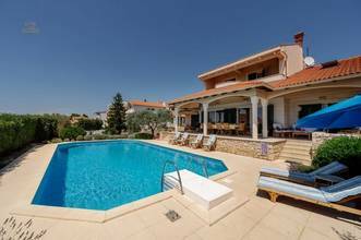 Thumbnail von Mediterrane mit Swimmingpool nahe dem Meer