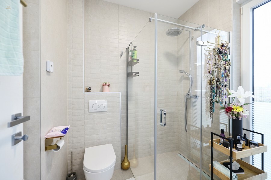 Thumbnail von Moderne Villa mit Pool